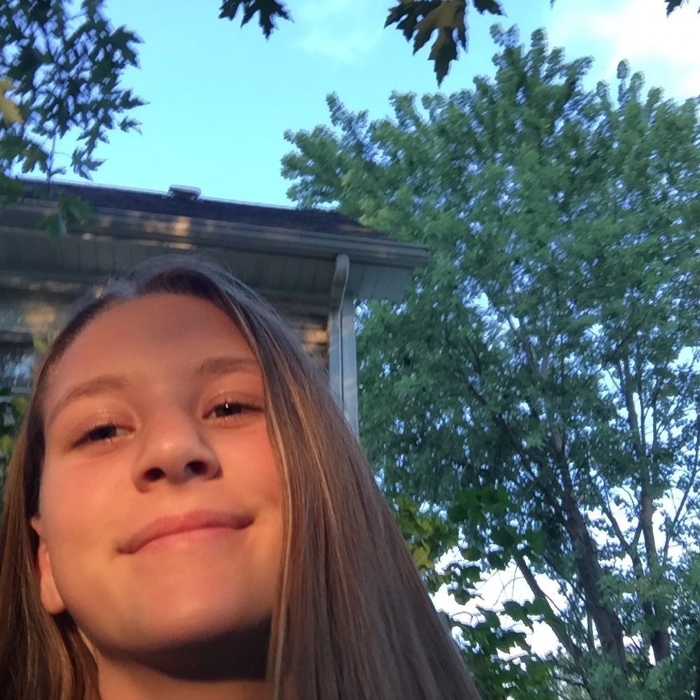 Meet your Posher, Emily